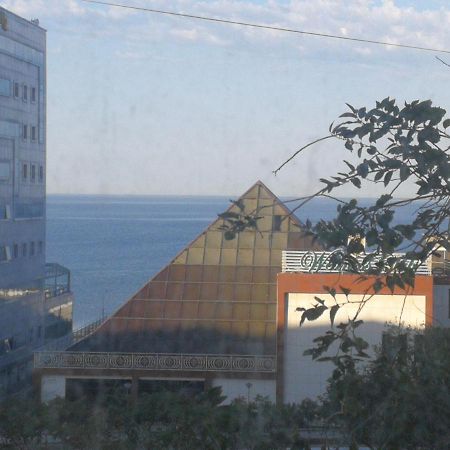 דירות אקטאו Flat at the seafront מראה חיצוני תמונה